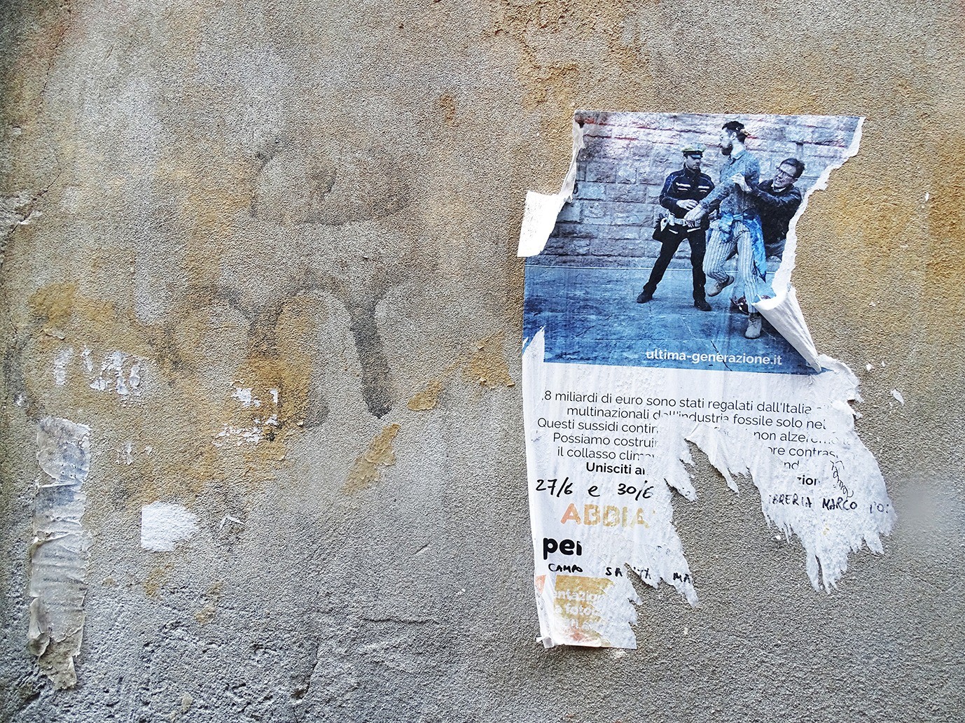 MAYLO, “KAYIP AYRINTILAR” SERGİSİYLE TEGV’E DESTEĞİNİ SÜRDÜRÜYOR