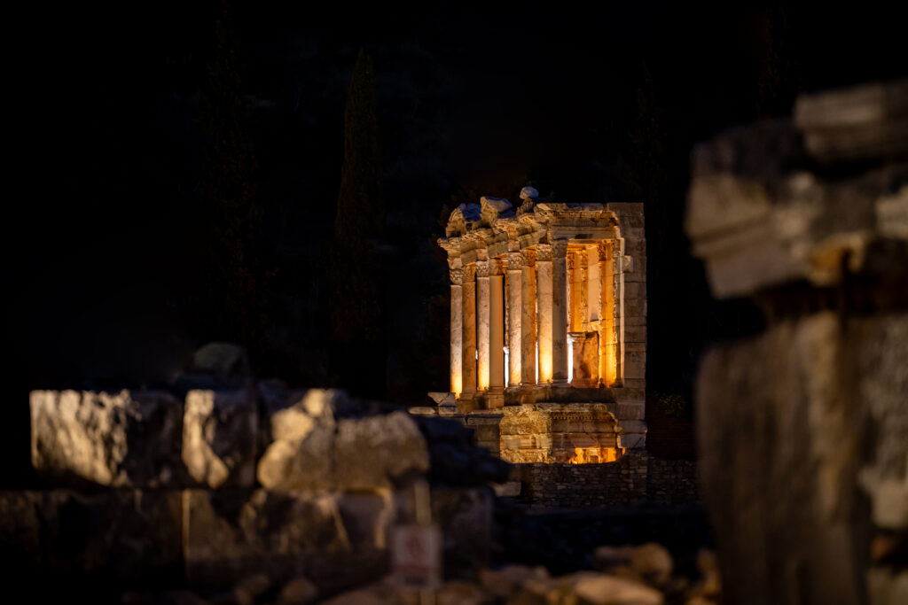 8. Uluslararası Efes Opera ve Bale Festivali, 27 Haziran – 13 Temmuz tarihleri arasında Efes Antik Tiyatrosu’nda sahneleniyor.