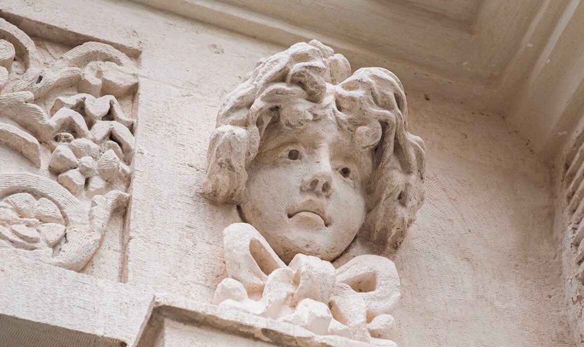 Casa Foscolo, çağdaş sanatın güncel dinamiklerini tartışmaya açan özel bir söyleşiye ev sahipliği yapıyor.